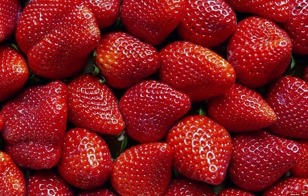 خواص توت فرنگی برای گلو درد_10