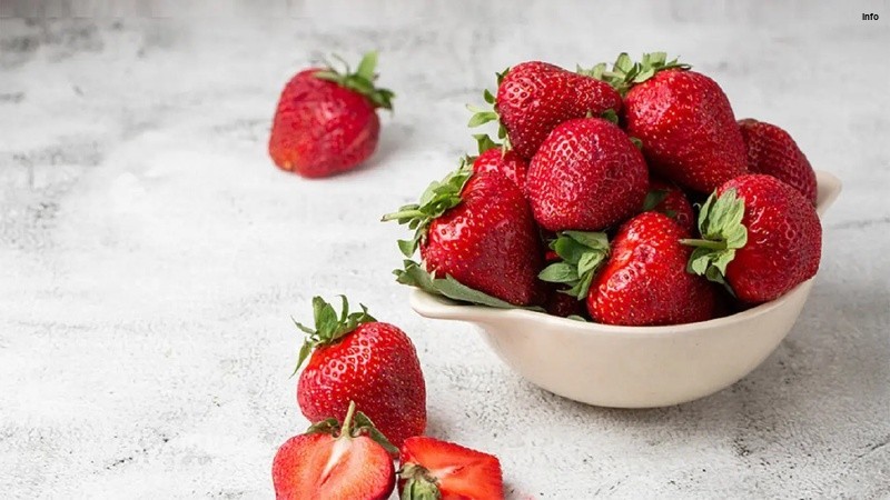 خواص توت فرنگی برای یبوست_10