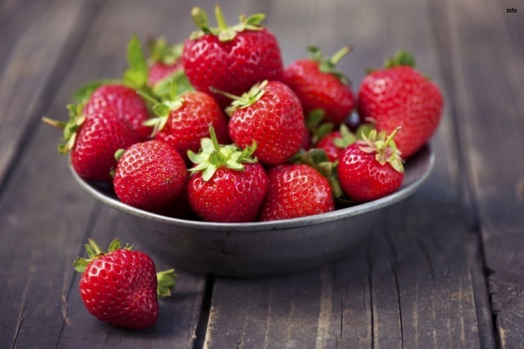 خواص توت فرنگی برای یبوست_9