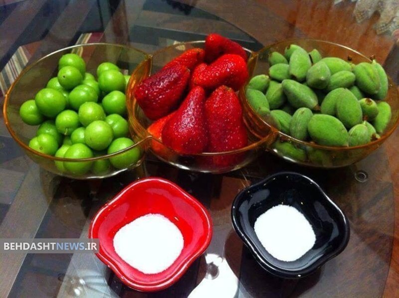 خواص توت فرنگی و گوجه سبز_3