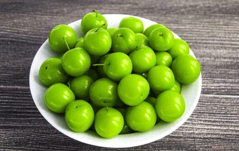 خواص توت فرنگی و گوجه سبز_7
