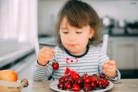 خواص شربت آلبالو برای کودکان_1