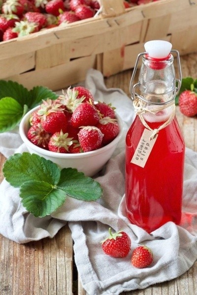 خواص شربت توت فرنگی خانگی_3